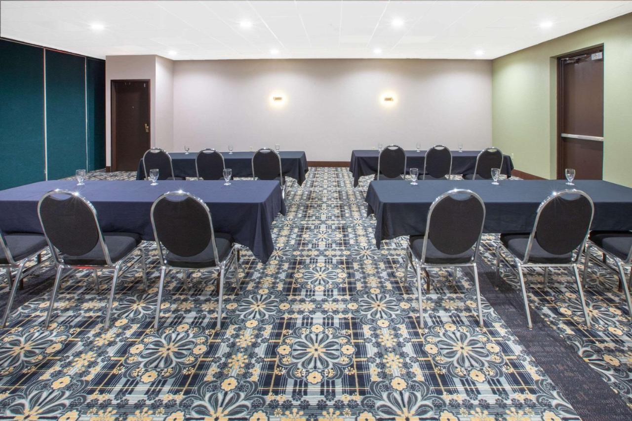 怀俄明 Baymont By Wyndham Grand Rapids Near Downtown酒店 外观 照片